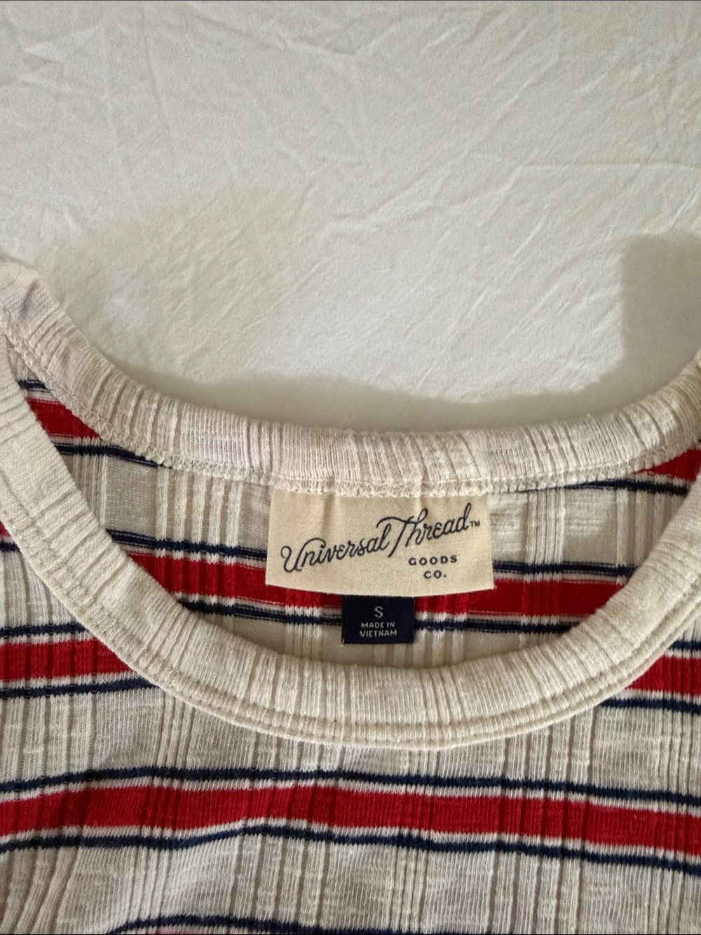 Universal Thread striped tank - Picture 2 of 6